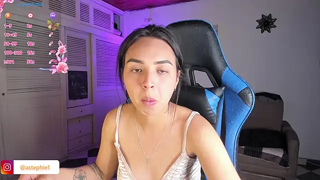 Miss Nicole online show from 01.09.25