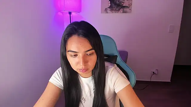 Miss Nicole online show from 04.05.26