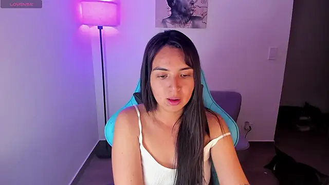 Snapshot of Miss_Nicole chatting on 05.29.26 Miss Nicole online show from 05.29.26