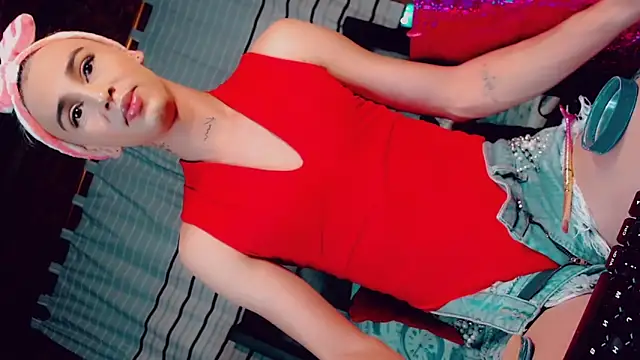 Snapshot of CharlotteBigCock chatting on 02.08.25 CharlotteBigCock online show from 02.08.25