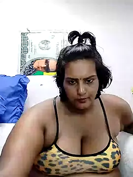 Snapshot of NWC4LYF chatting on 02.08.25 NWC4LYF online show from 02.08.25