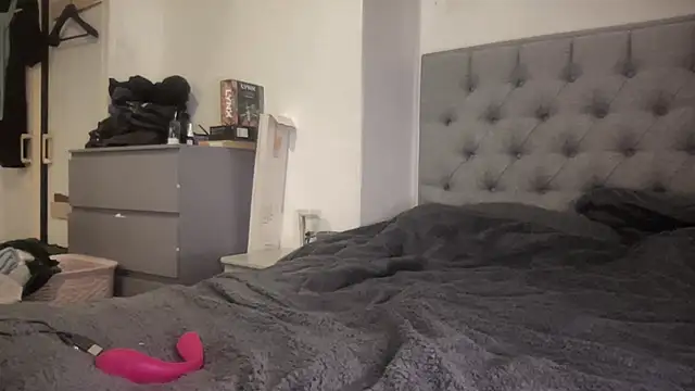 Snapshot of Bustyblondebabe32 chatting on 01.14.25 Bustyblondebabe32 online show from 01.14.25