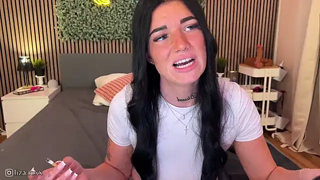 LizaRoxx online show from 09.18.25