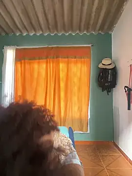 Snapshot of Miley_and_Vash chatting on 12.04.24 Miley and Vash online show from 12.04.24