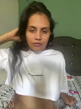 Snapshot of Miley_and_Vash chatting on 12.19.24 Miley and Vash online show from 12.19.24