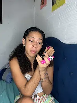 Snapshot of Miley_and_Vash chatting on 03.09.25 Miley and Vash online show from 03.09.25