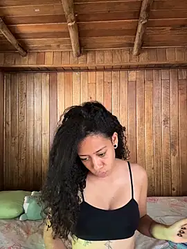 Snapshot of Miley_and_Vash chatting on 12.03.25 Miley and Vash online show from 12.03.25