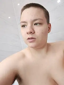 Snapshot of GoldMelissa chatting on 10.01.25 GoldMelissa online show from 10.01.25