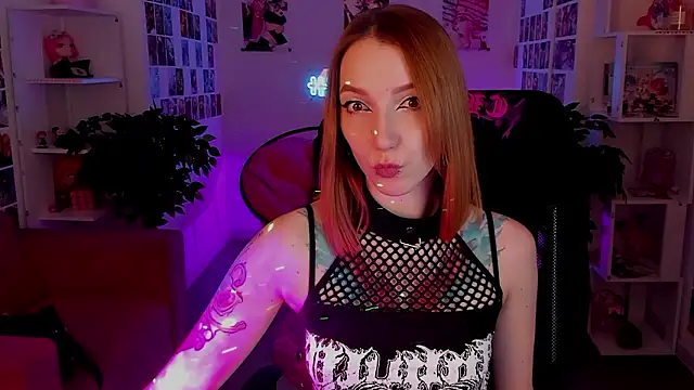 PrettyReckess online show from 12.04.24