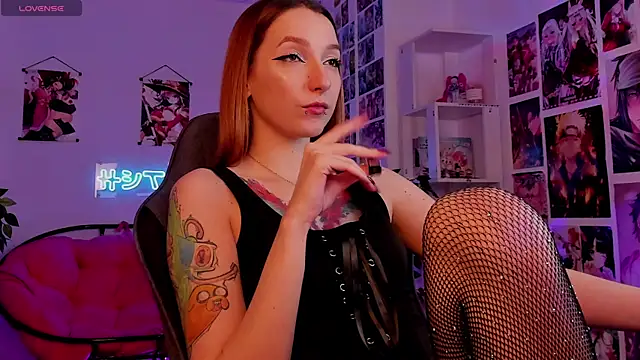 PrettyReckess online show from 01.03.25