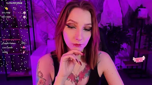 PrettyReckess online show from 01.28.25