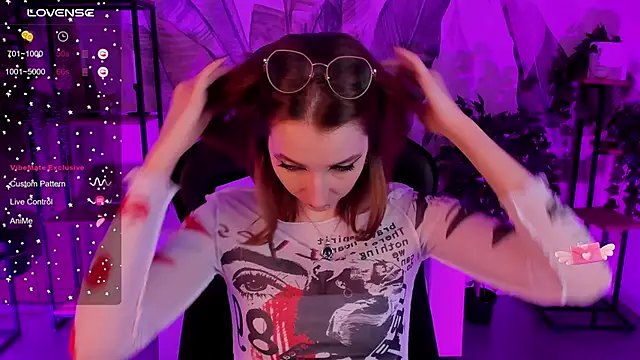 PrettyReckess online show from 02.06.25