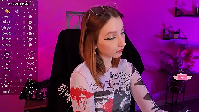 PrettyReckess online show from 02.07.25