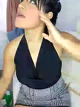 Snapshot of zhayra_rose chatting on 01.12.25 zhayra rose online show from 01.12.25