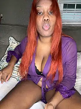 Snapshot of 1Topgyal chatting on 12.05.24 1Topgyal online show from 12.05.24