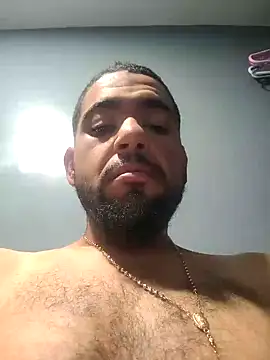 Snapshot of ositomanzo chatting on 10.19.25 ositomanzo online show from 10.19.25