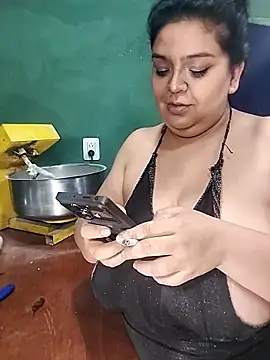 Snapshot of fantasyboobs chatting on 10.19.25 fantasyboobs online show from 10.19.25