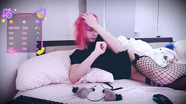 Littlepinkcat online show from 01.06.26