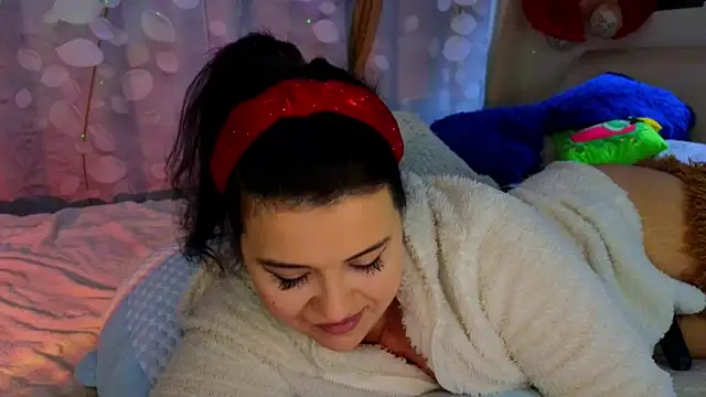 Snapshot of Malika_uAngel chatting on 02.10.25 Malika uAngel online show from 02.10.25