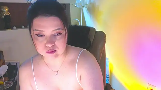Snapshot of Malika_uAngel chatting on 04.20.26 Malika uAngel online show from 04.20.26