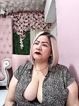 Dalessa Bigtits online show from 03.27.26