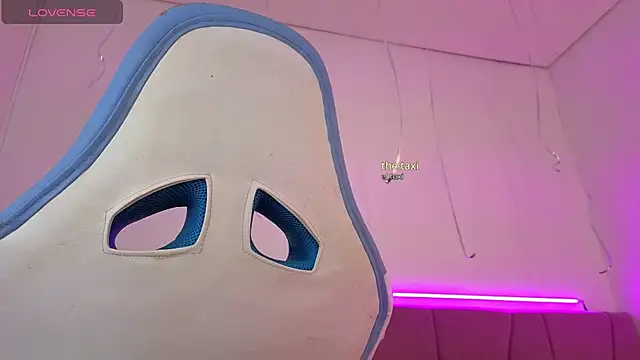 PIA STONE online show from 12.02.25