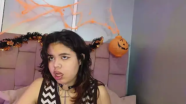 SabinaMerchetti online show from 10.22.25