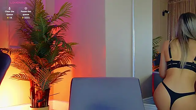 Avril Cyrus online show from 11.19.25