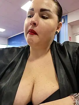 Snapshot of GeorgiaLerox chatting on 03.14.25 GeorgiaLerox online show from 03.14.25