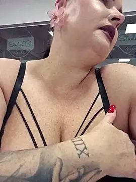 GeorgiaLerox online show from 12.15.25