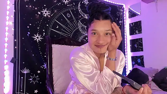 Eva Lee  online show from 09.18.25