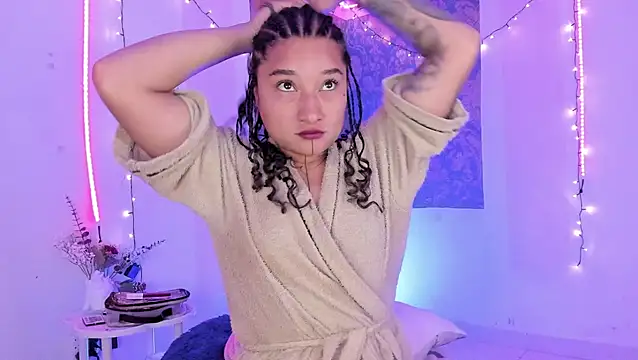 Eva Lee  online show from 07.08.26
