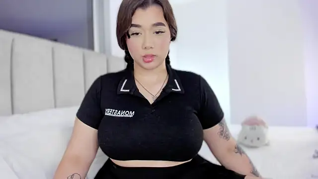 Foxxy222  online show from 12.27.24