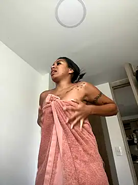 Snapshot of ATENEA_SEXXXY chatting on 10.18.25 ATENEA SEXXXY online show from 10.18.25