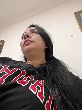 Abril Luv online show from 01.29.25