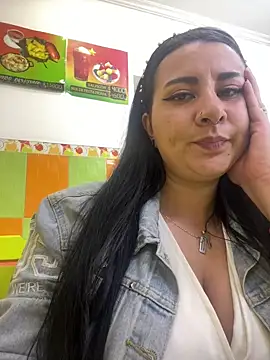 Abril Luv online show from 01.31.25