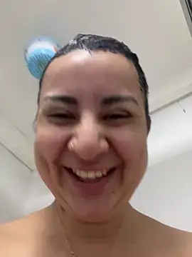 Abril Luv online show from 02.02.25