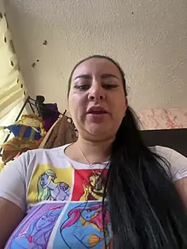 Abril Luv online show from 02.21.25