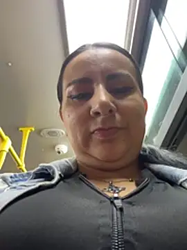 Abril Luv online show from 02.13.26