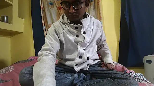 Cute boy2000 online show from 01.14.25