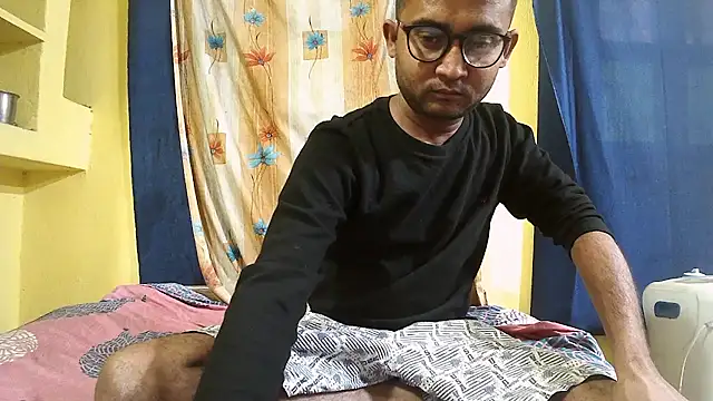 Cute boy2000 online show from 01.21.25