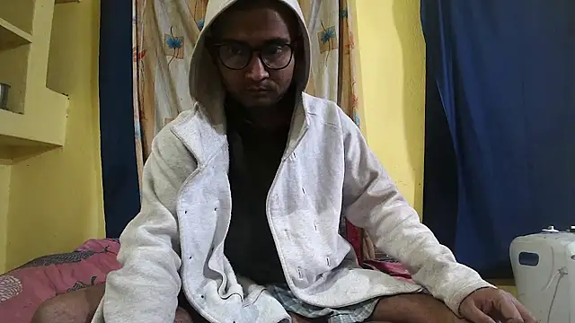 Cute boy2000 online show from 01.27.25