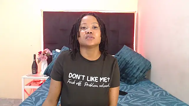 Snapshot of CancerGodessX chatting on 02.12.25 CancerGodessX online show from 02.12.25