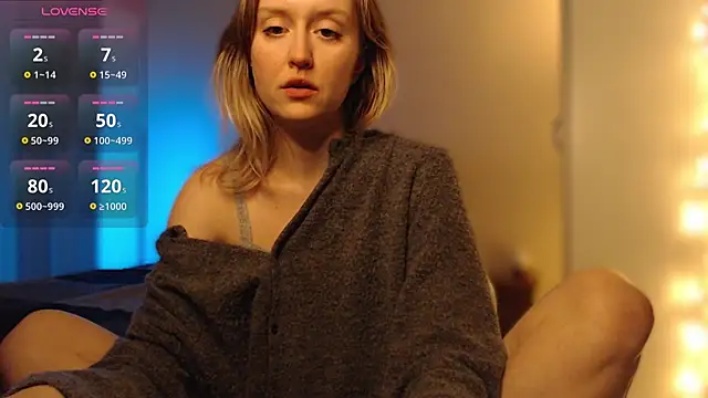 Snapshot of iilovetomatoes chatting on 02.14.26 iilovetomatoes online show from 02.14.26