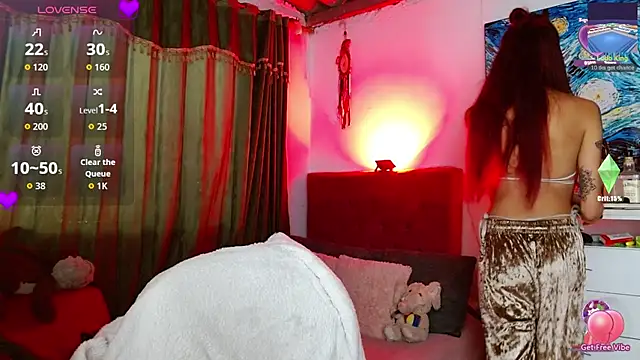 alisseallie online show from 11.16.25