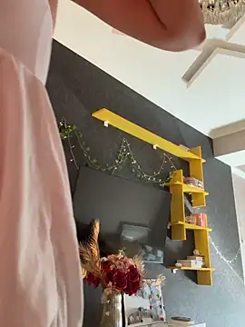 Tasty Nora online show from 09.23.25