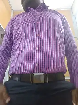 Snapshot of adicma123 chatting on 10.29.25 adicma123 online show from 10.29.25