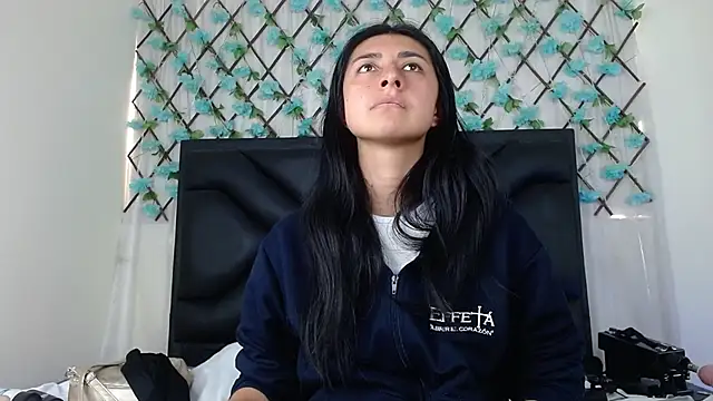 EmmaWilliamss online show from 11.16.25