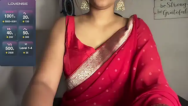 Queen Sakhi online show from 12.25.24