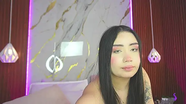 Snapshot of haylie_ chatting on 12.18.24 haylie  online show from 12.18.24
